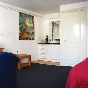 https://adriaen-van-ostade-bb.utrechthotels.net